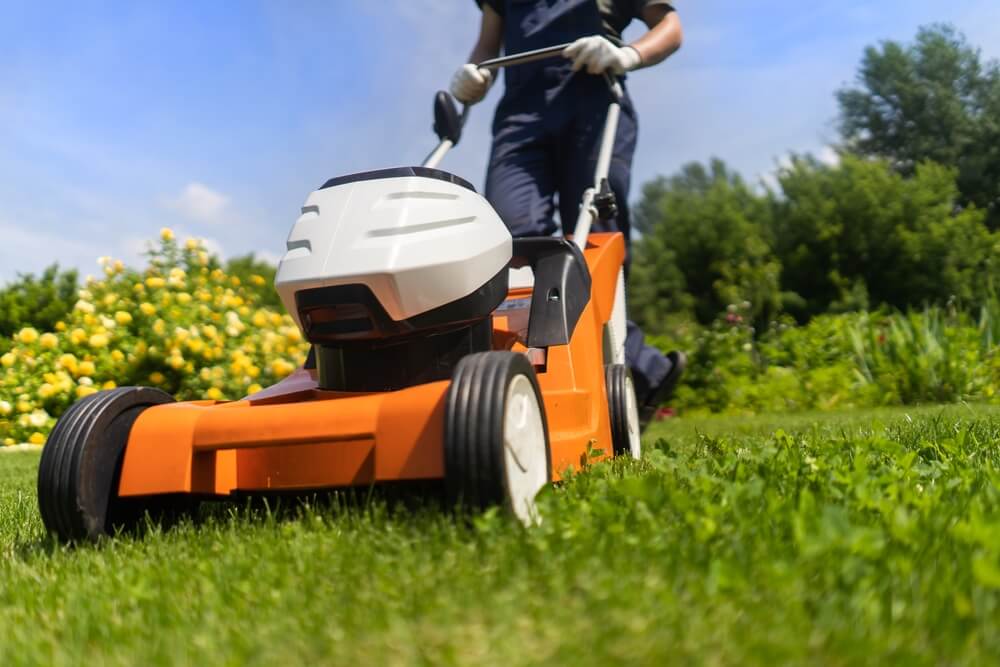 Lambrechts Tuinmachines Grasmaaier Huren